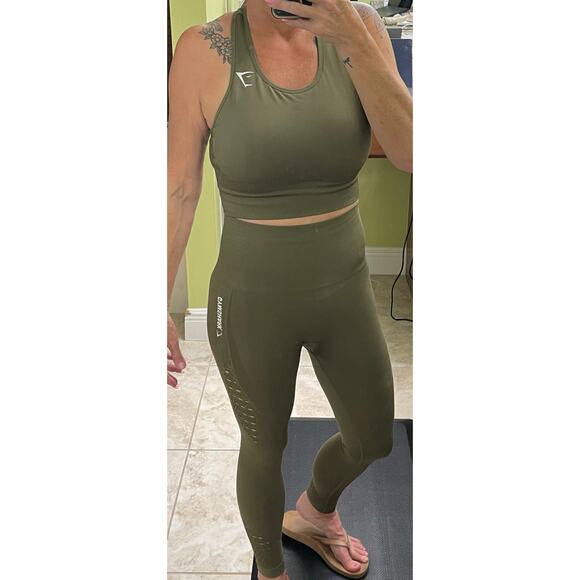 Gymshark NWOT Flex Dry Knit Cutout Workout Set small Olive Green 2 Piece - Picture 2 of 15